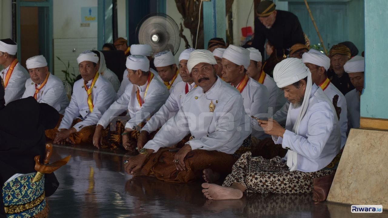 Abdi Dalem Konco Kaji Karaton Surakarta Hadiningrat